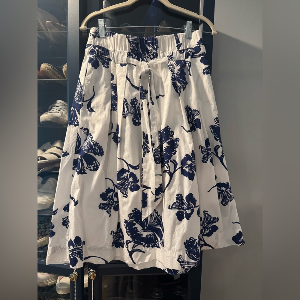 Zara Navy and White Floral A-Line Skirt